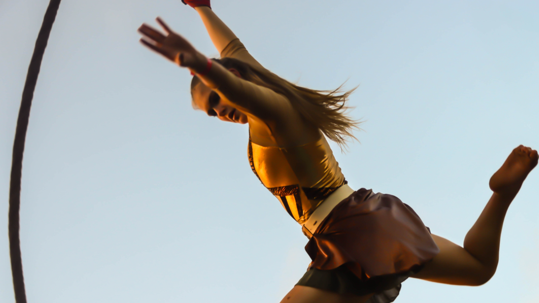 Cirk-Hes-Big-Top-Takeover